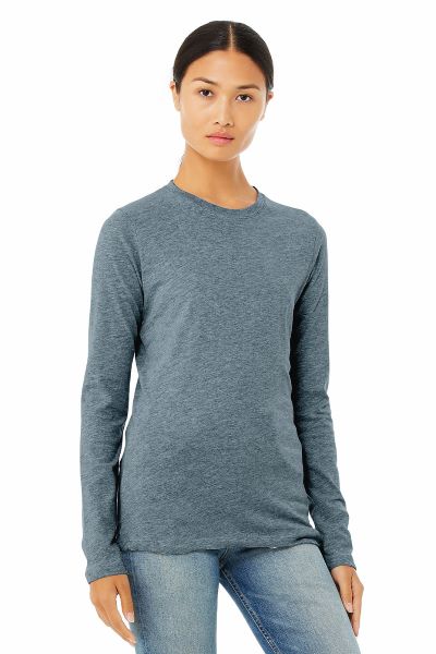 woman wearing blue-gray long sleeve T-shirt